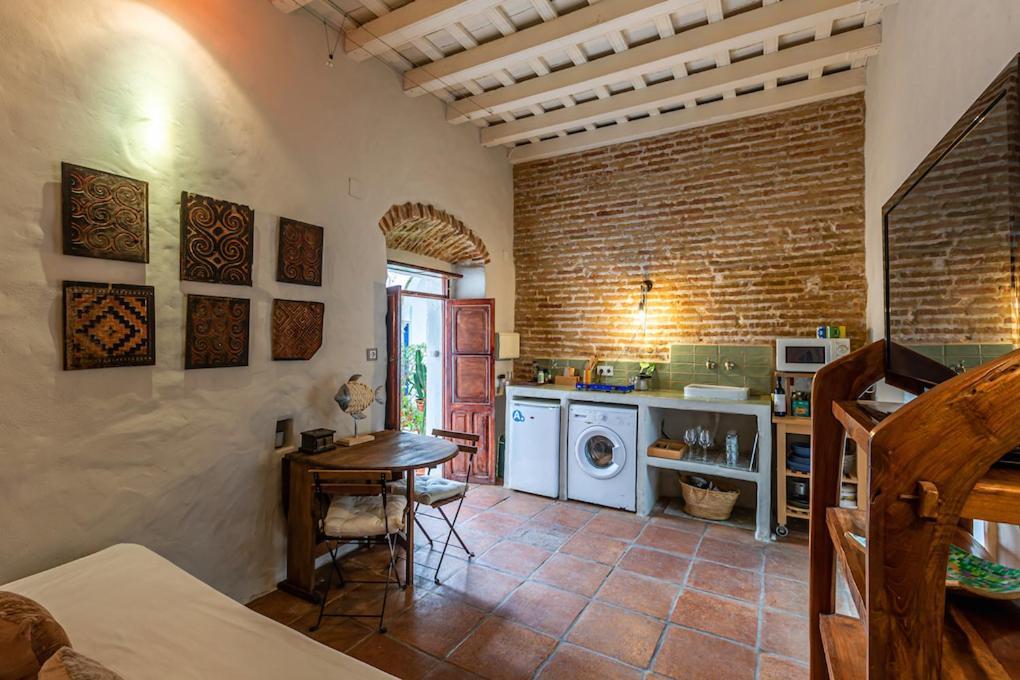 Azogue Suites Con Patio Privado Tarifa Luaran gambar